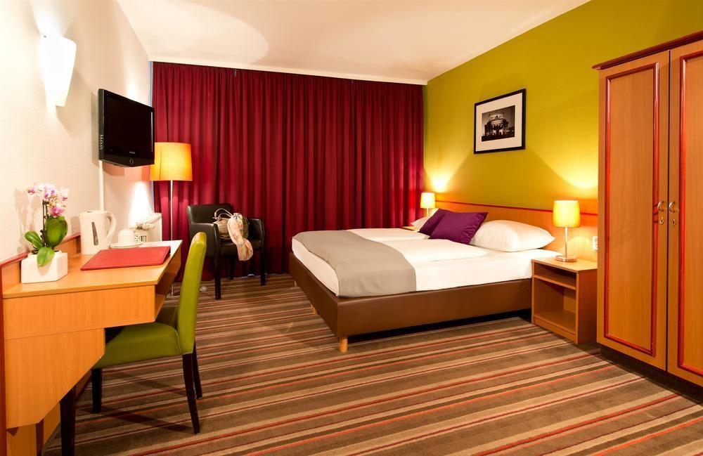 Leonardo Frankfurt Center Hotel 3*