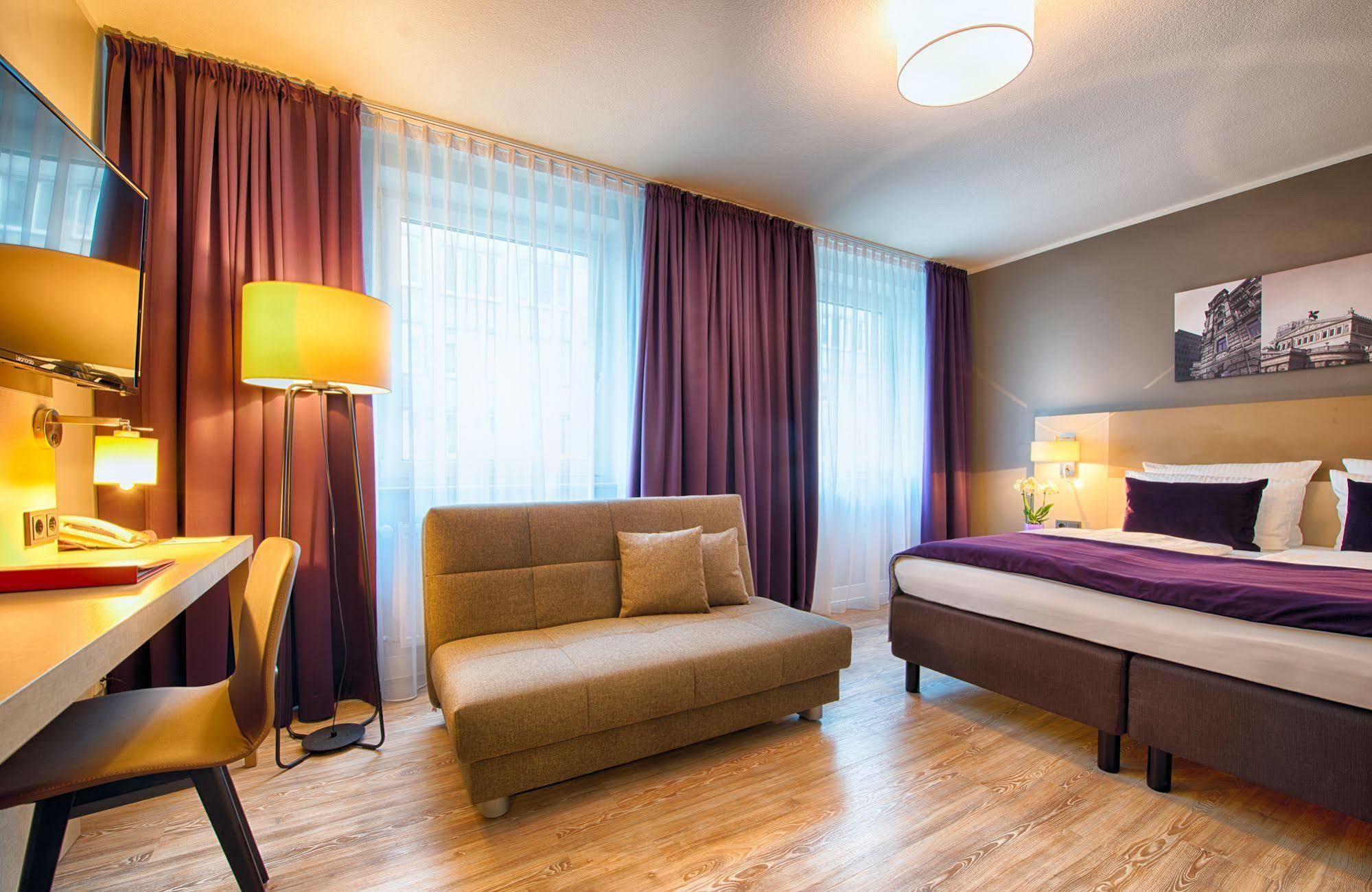 Leonardo Frankfurt Center Hotel 3*